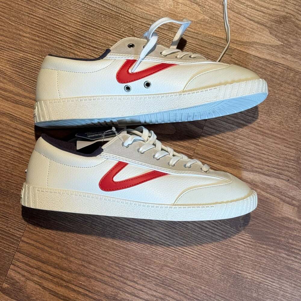 Tretorn Men’s 10 White Red Low Top Sneakers Ortholite Comfort Shoes NWT